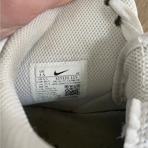 Nike Air Force 1 - Picture 7 of 7